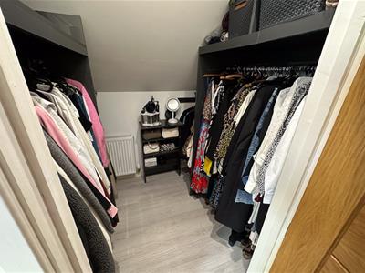 DRESSING ROOM